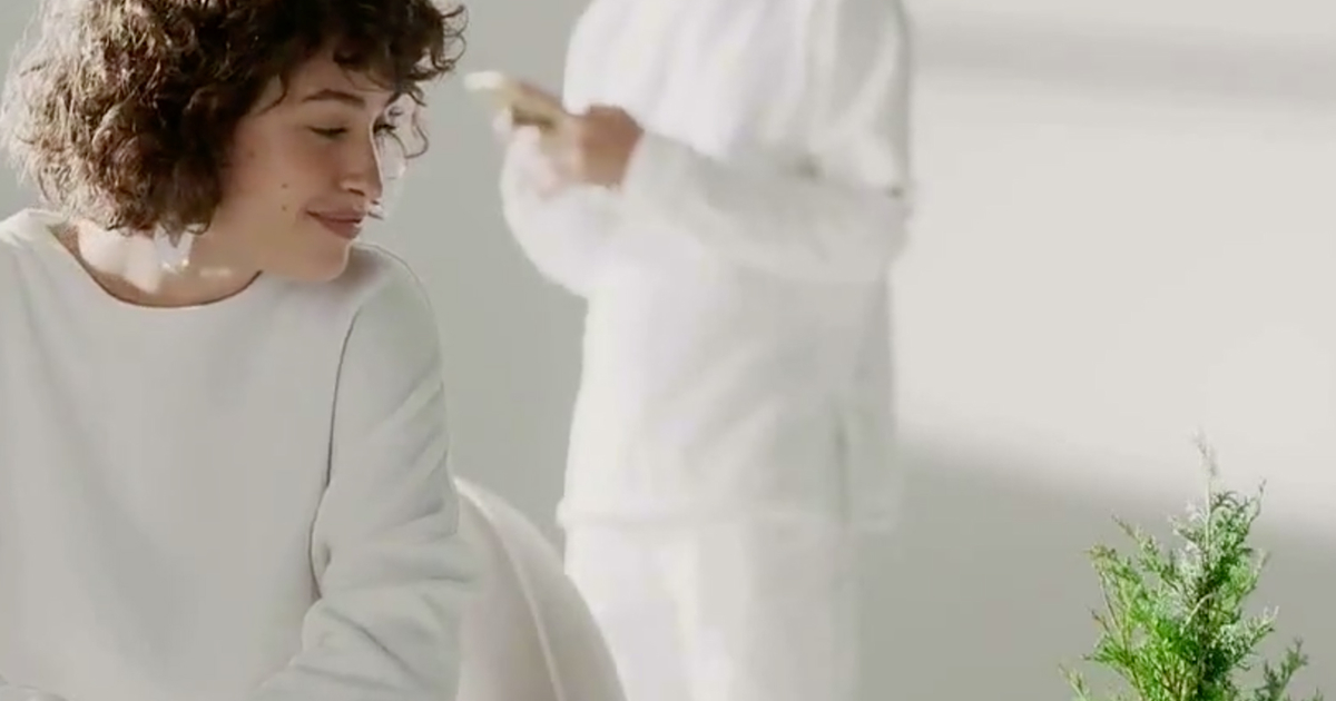 New commercials Etsy, Downy, Glade, Verizon, Wendy’s Ad Age