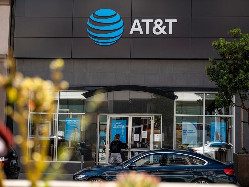 AT&T tops earnings estimates on surging subscriber growth | Ad Age